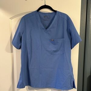 Figs women’s Caterina  Blue V-Neck Shirt size large